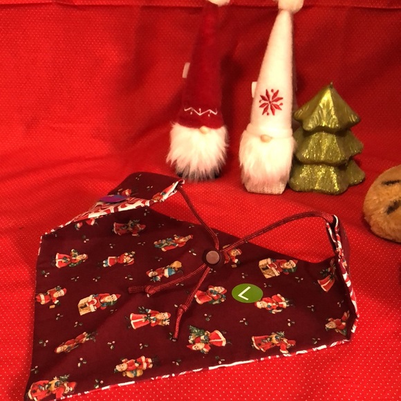 Red white pet bandanna - Picture 3 of 9